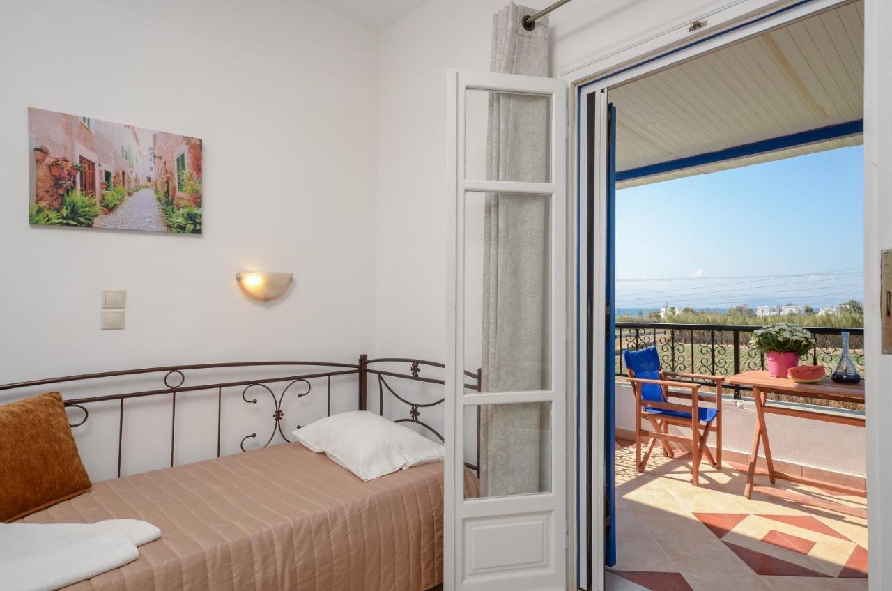 מיקרי ויגלה Gaitani Apartments Plaka Naxos מראה חיצוני תמונה
