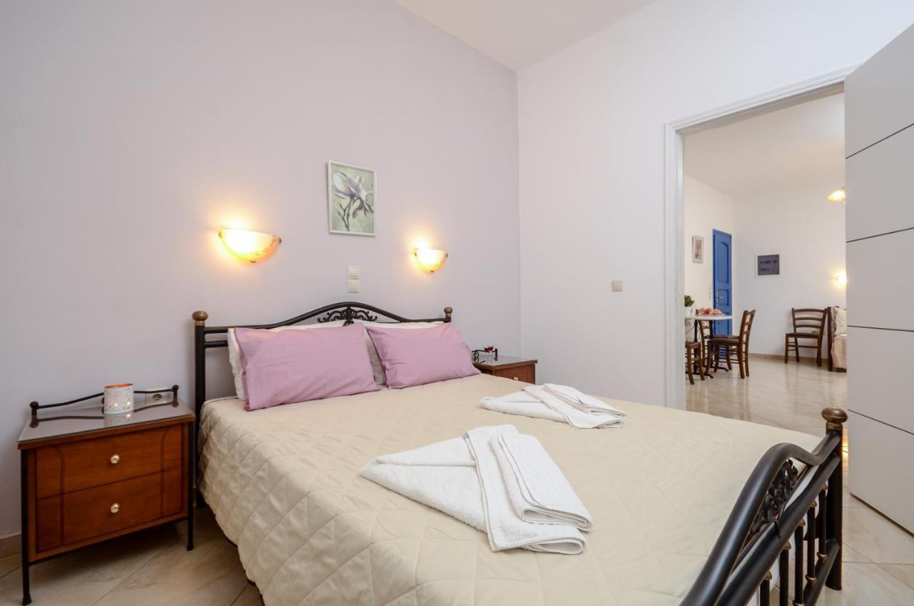 מיקרי ויגלה Gaitani Apartments Plaka Naxos מראה חיצוני תמונה
