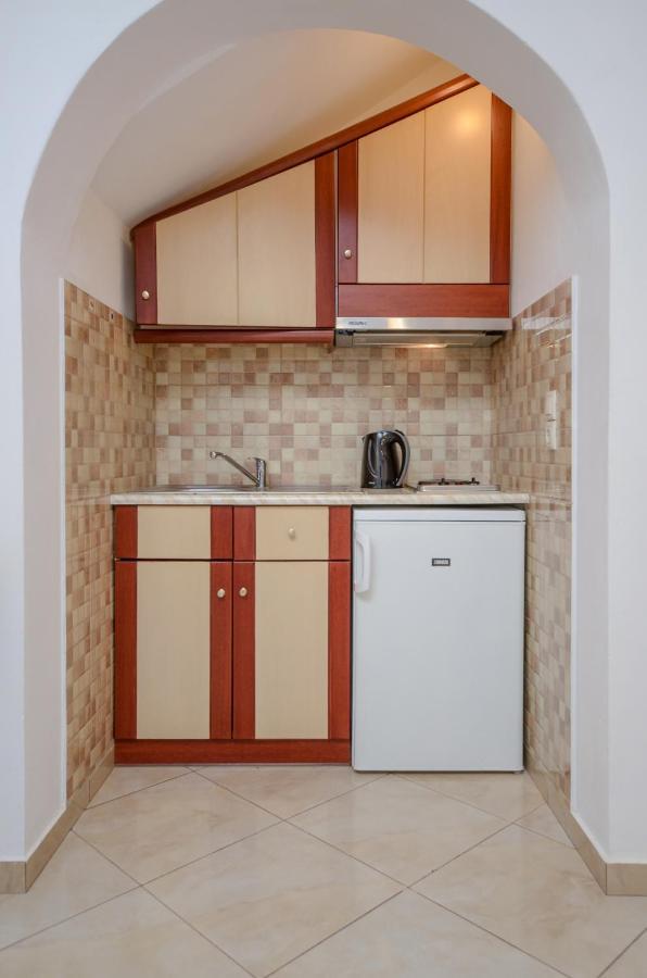 מיקרי ויגלה Gaitani Apartments Plaka Naxos מראה חיצוני תמונה