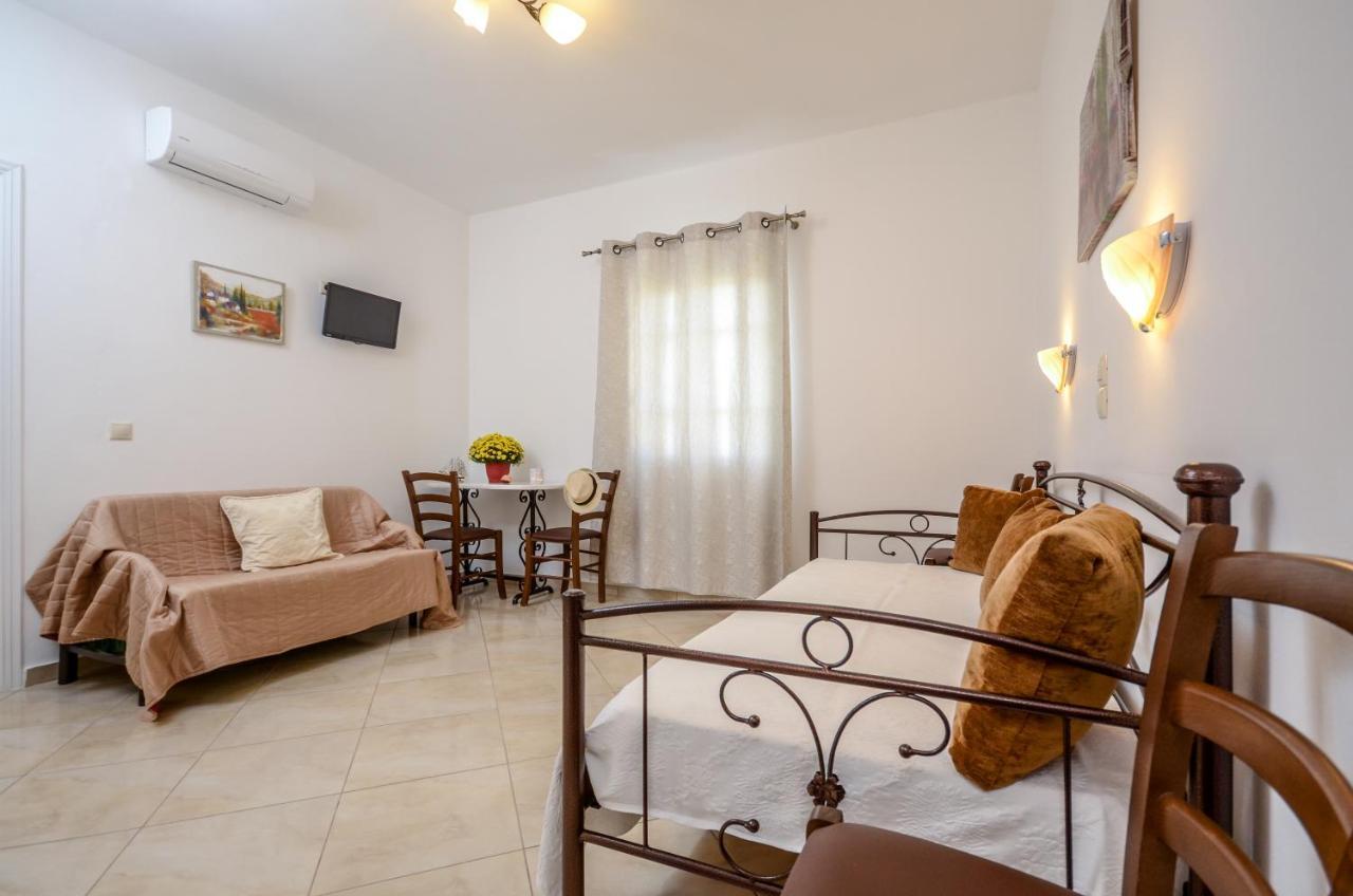 מיקרי ויגלה Gaitani Apartments Plaka Naxos מראה חיצוני תמונה
