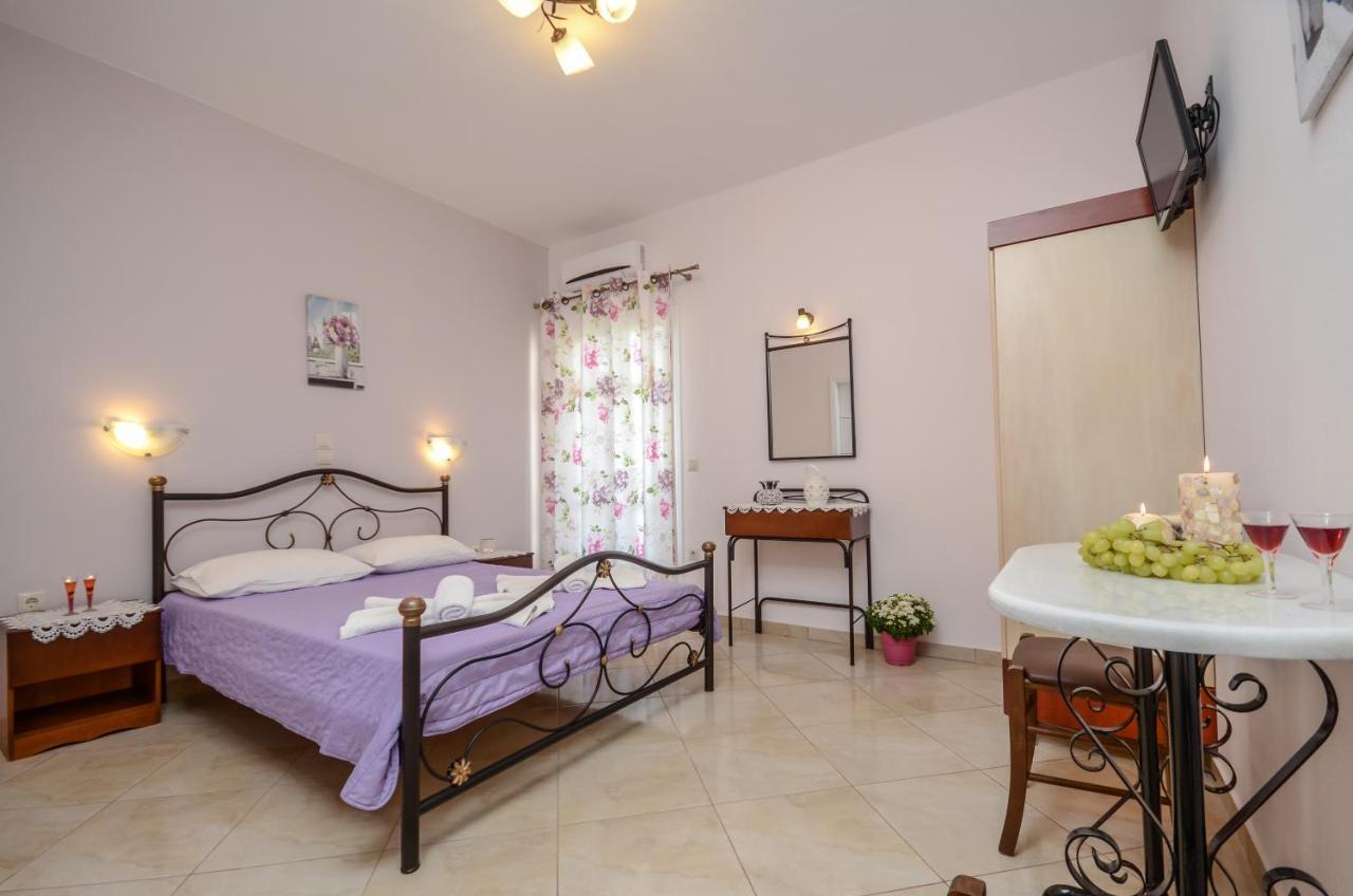 מיקרי ויגלה Gaitani Apartments Plaka Naxos מראה חיצוני תמונה