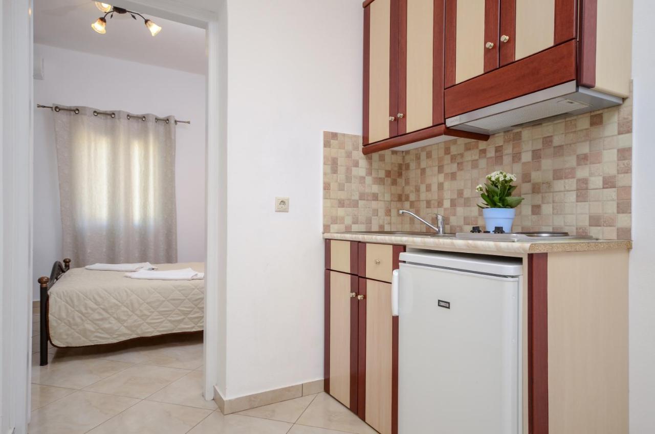 מיקרי ויגלה Gaitani Apartments Plaka Naxos מראה חיצוני תמונה