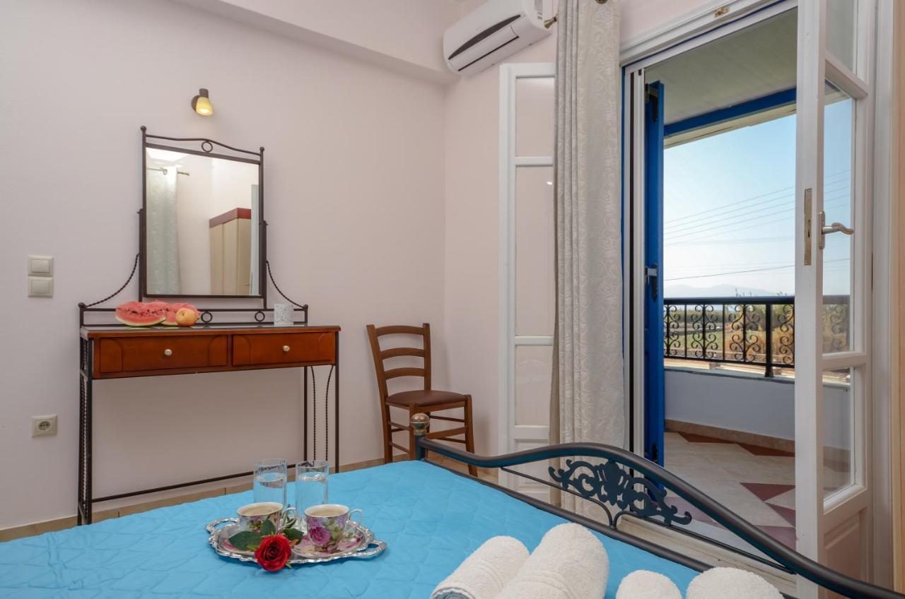 מיקרי ויגלה Gaitani Apartments Plaka Naxos מראה חיצוני תמונה
