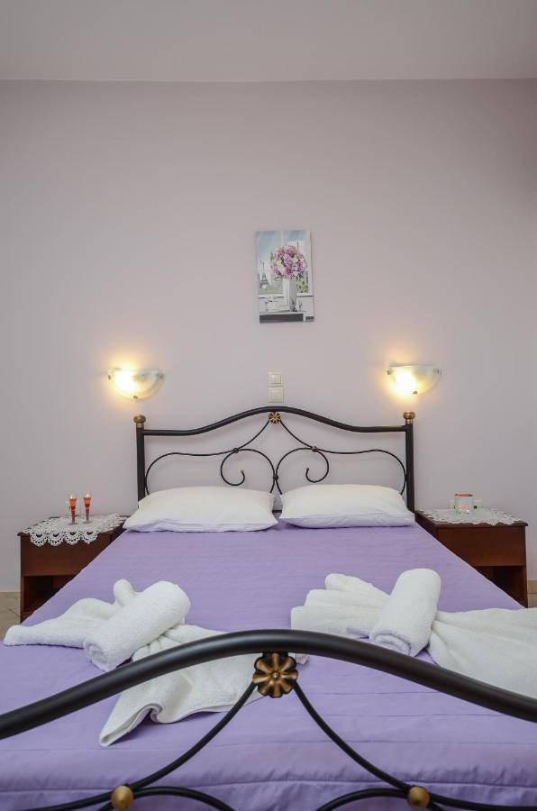 מיקרי ויגלה Gaitani Apartments Plaka Naxos מראה חיצוני תמונה
